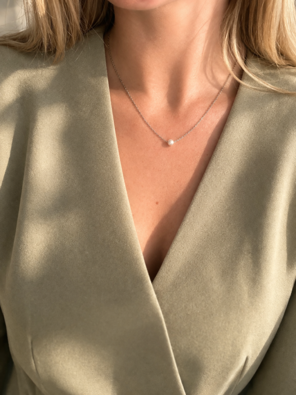 BEATRICE PEARL NECKLACE