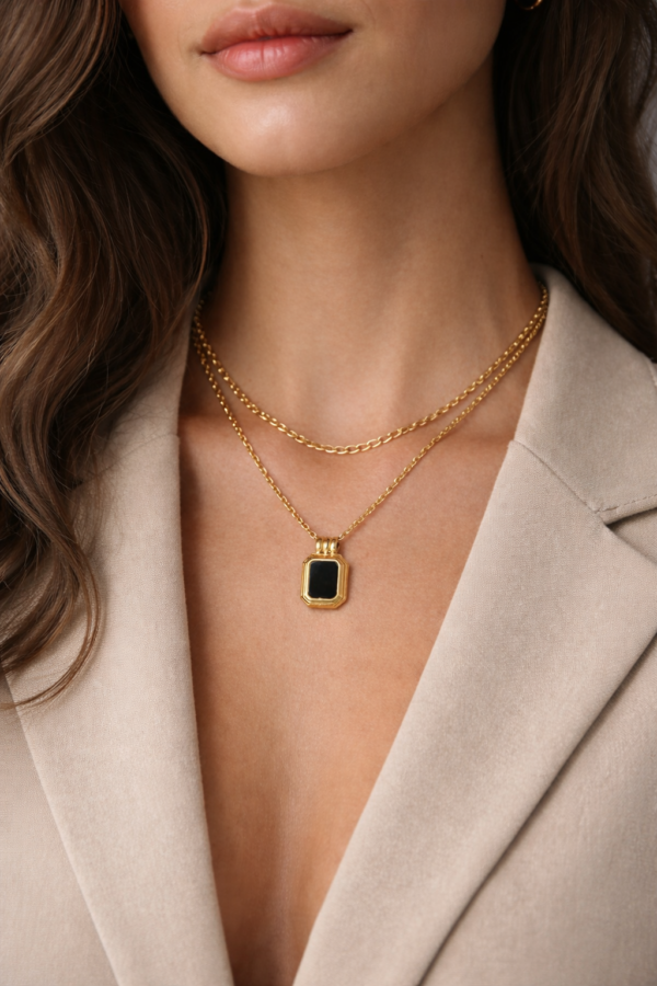 ISLA LAYER NECKLACE