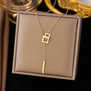 LILY NECKLACE