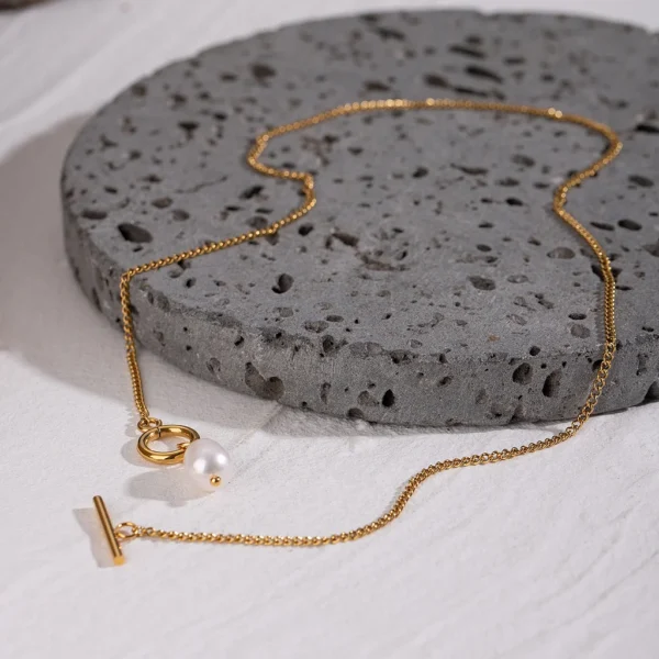 LIZZIE PEARL PENDANT