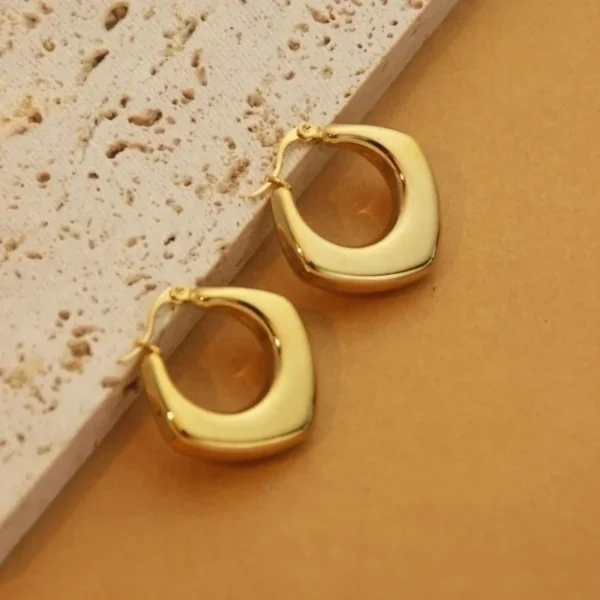 MIA EARRINGS