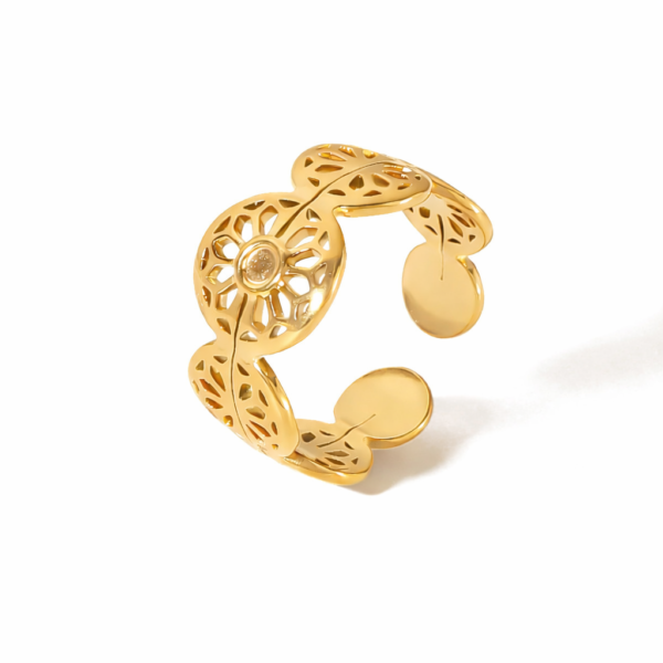 OLIVIA RING