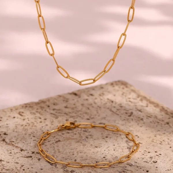 PAPER CHAIN NECKLACE